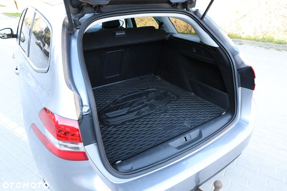 Peugeot 308 1.6 BlueHDi Allure S&S - 26