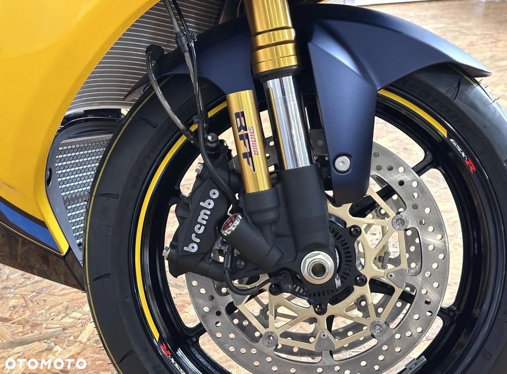 Suzuki GSX-R - 4
