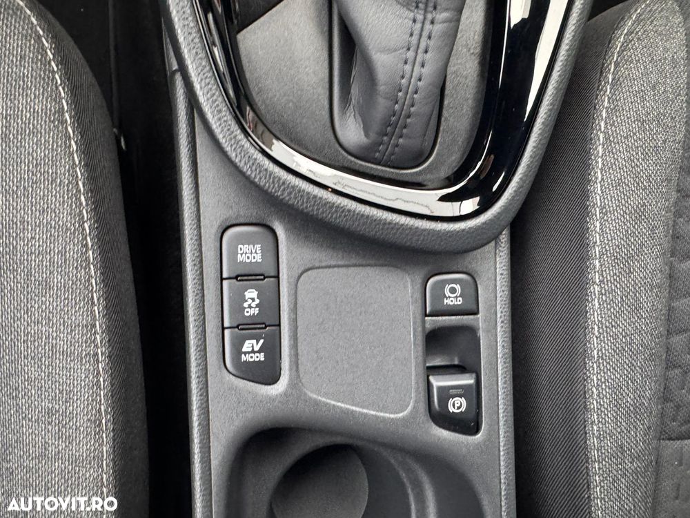 Toyota Yaris 1.5 VVT-i HSD Dynamic Plus - 15