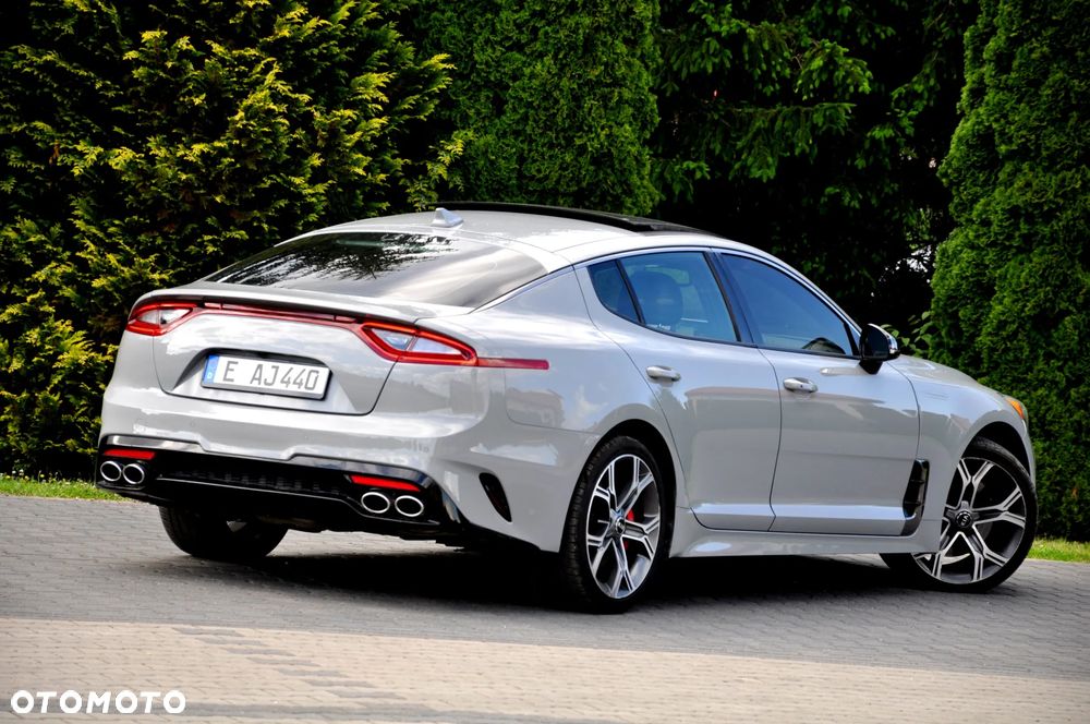 Kia Stinger - 13