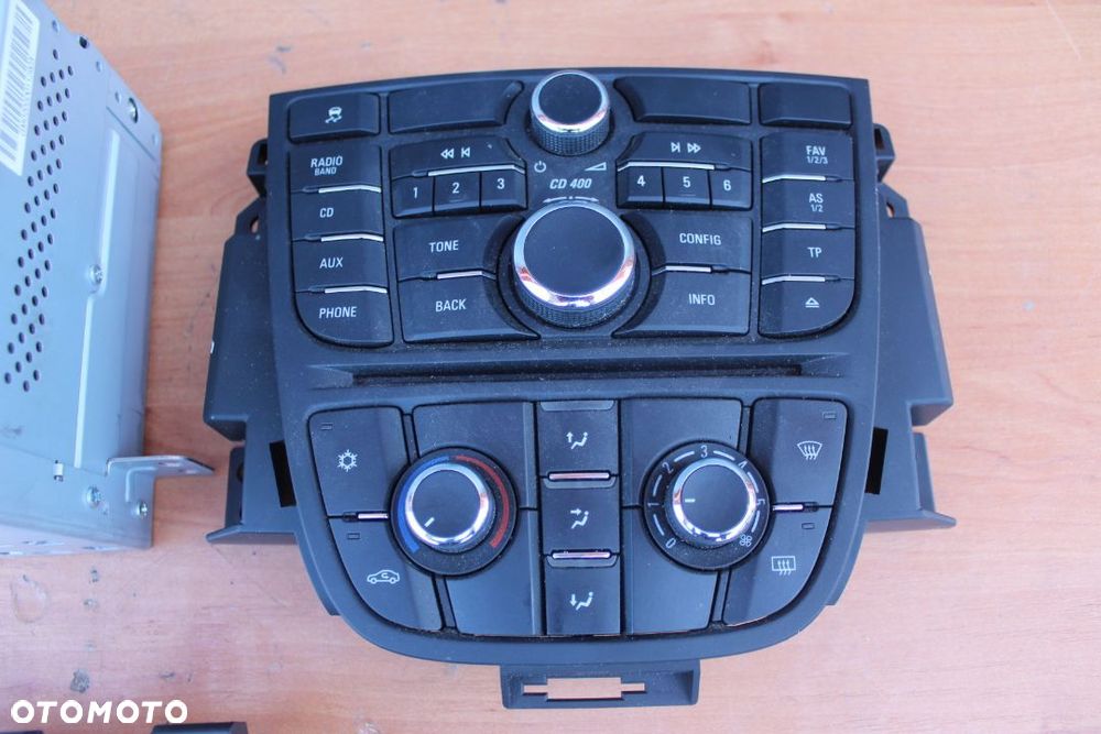 RADIO + WYŚWIETLACZ + PANEL OPEL ASTRA J CD400 - 2
