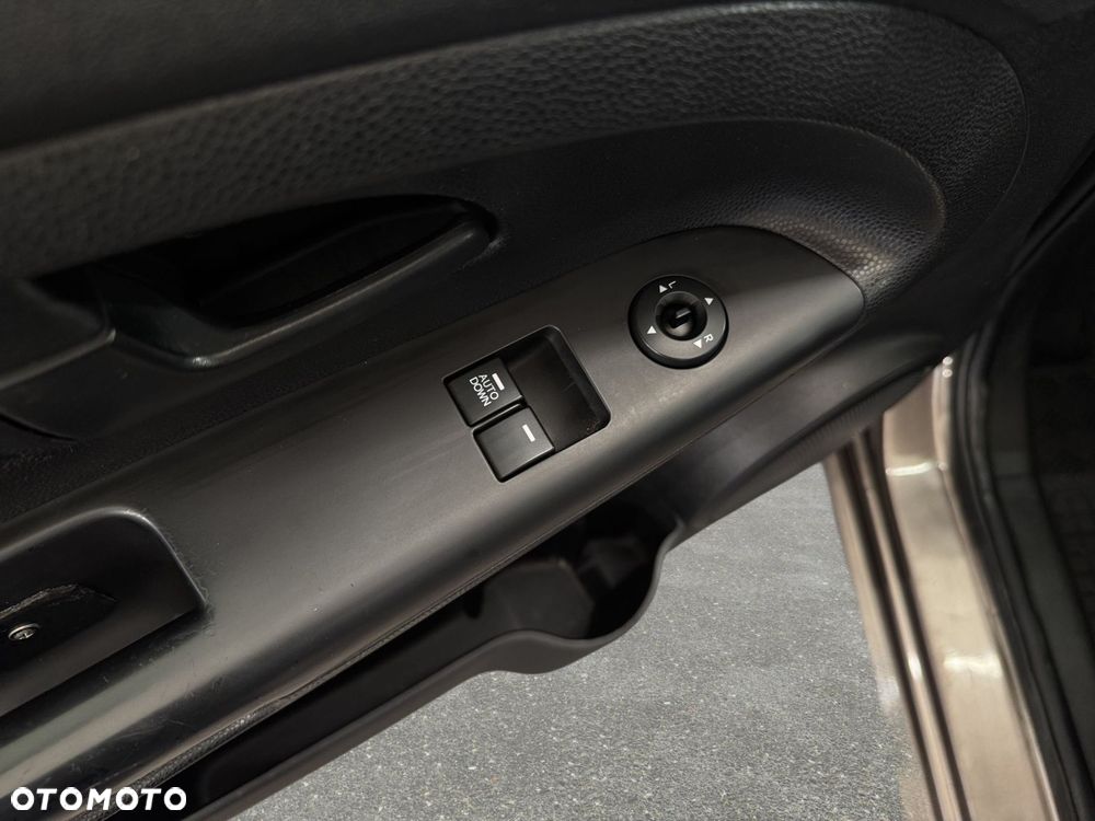Kia Venga - 23
