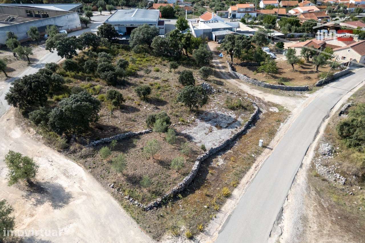 Terreno Rústico com Viabilidade de Construção em Eira da Pedra - Grande imagem: 4/9