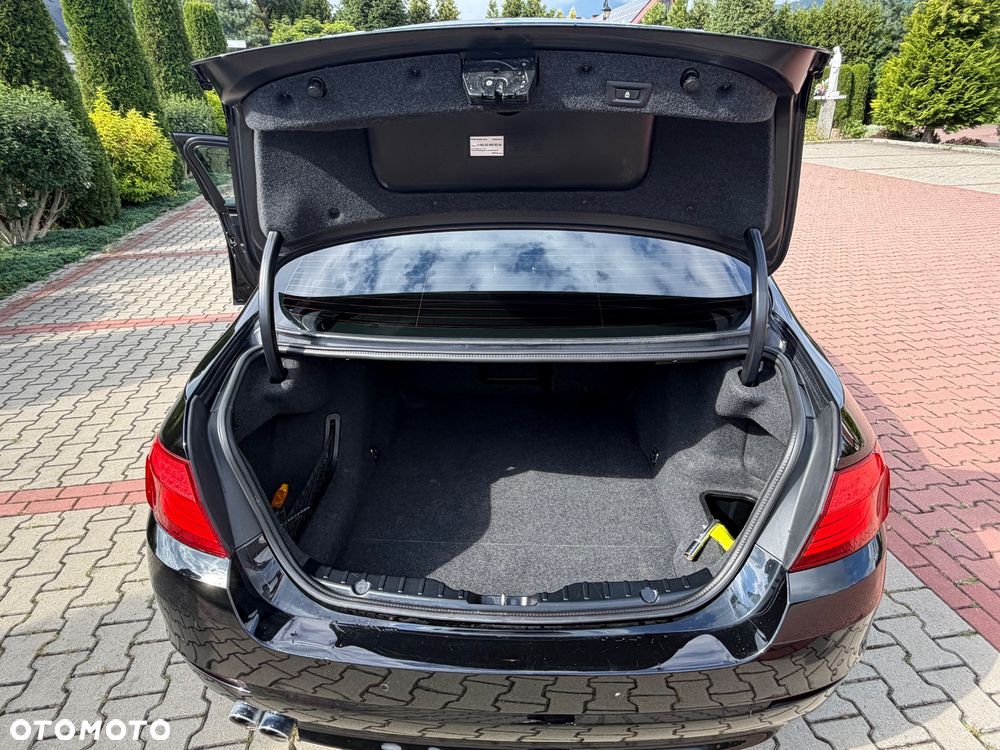 BMW Seria 5 530d xDrive - 13