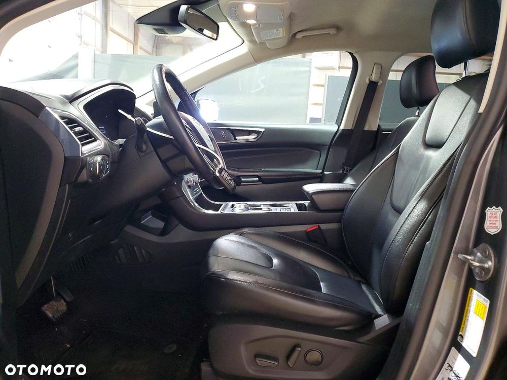 Ford Edge - 7