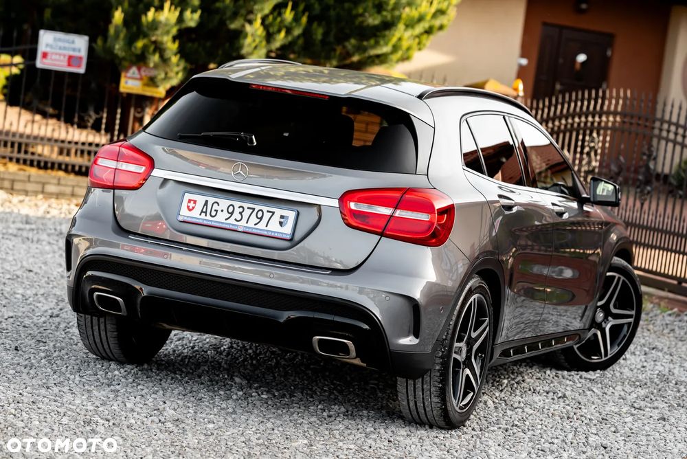 Mercedes-Benz GLA 250 4Matic 7G-DCT AMG Line - 9