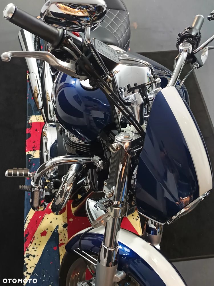 Triumph Thunderbird - 6
