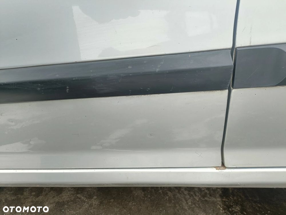 PEUGEOT 308 I 07-11 2008 r. EZRC 5D HB drzwi lewy przód lewe przednie LP * - 5