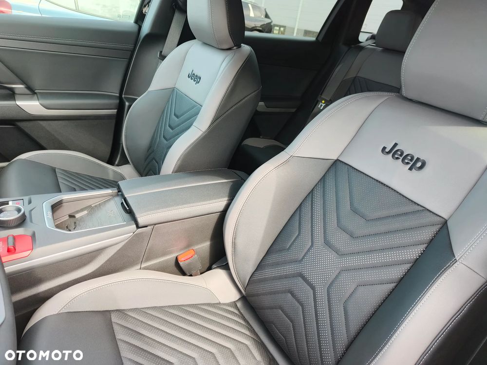 Jeep Compass 1.2 T3 mHEV First Edition FWD DCT - 11