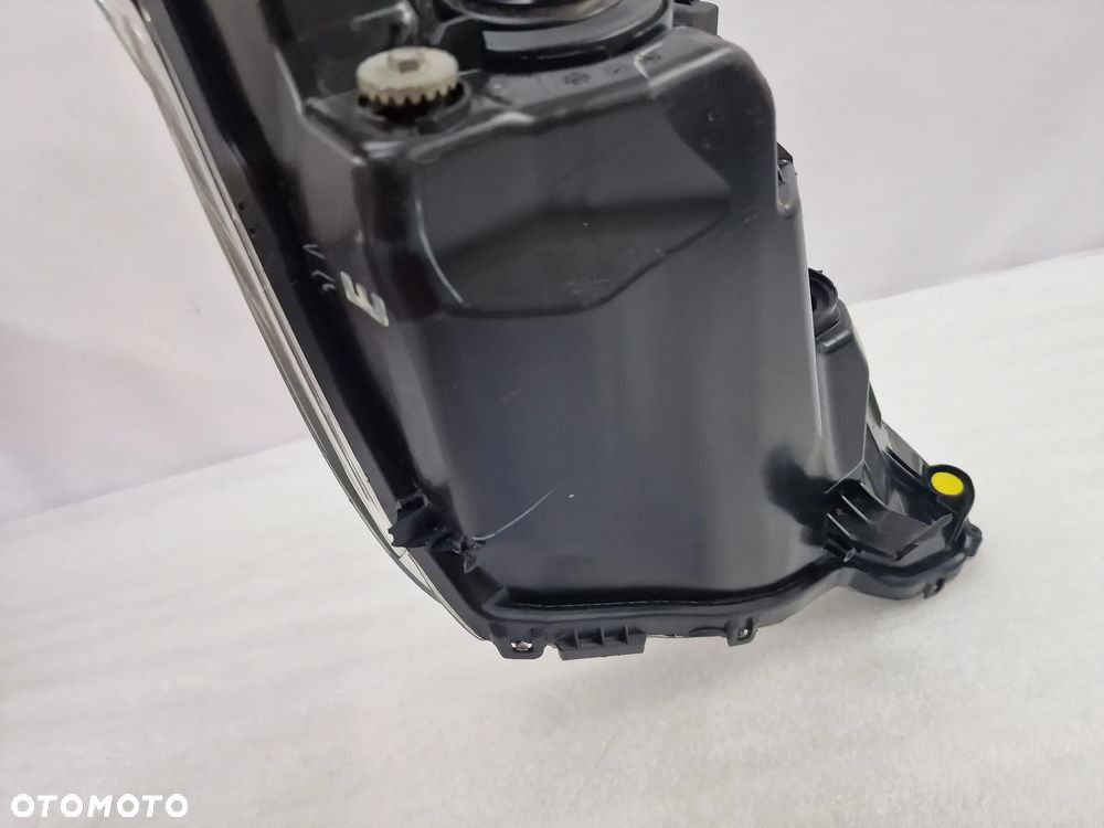 TOYOTA AYGO II 14- LEWA LAMPA PRZEDNIA PRZÓD , NR KOITO 0H-17 , NR AUKCJI LA270 - 13