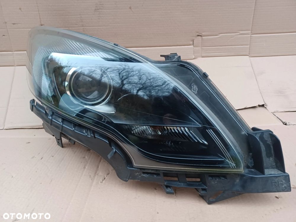 LAMPA PRZEDNIA PRAWA ZAFIRA C EUROPA - 1