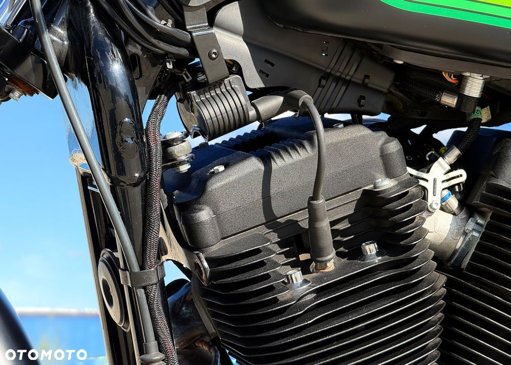 Harley-Davidson Sportster Iron 1200 - 35