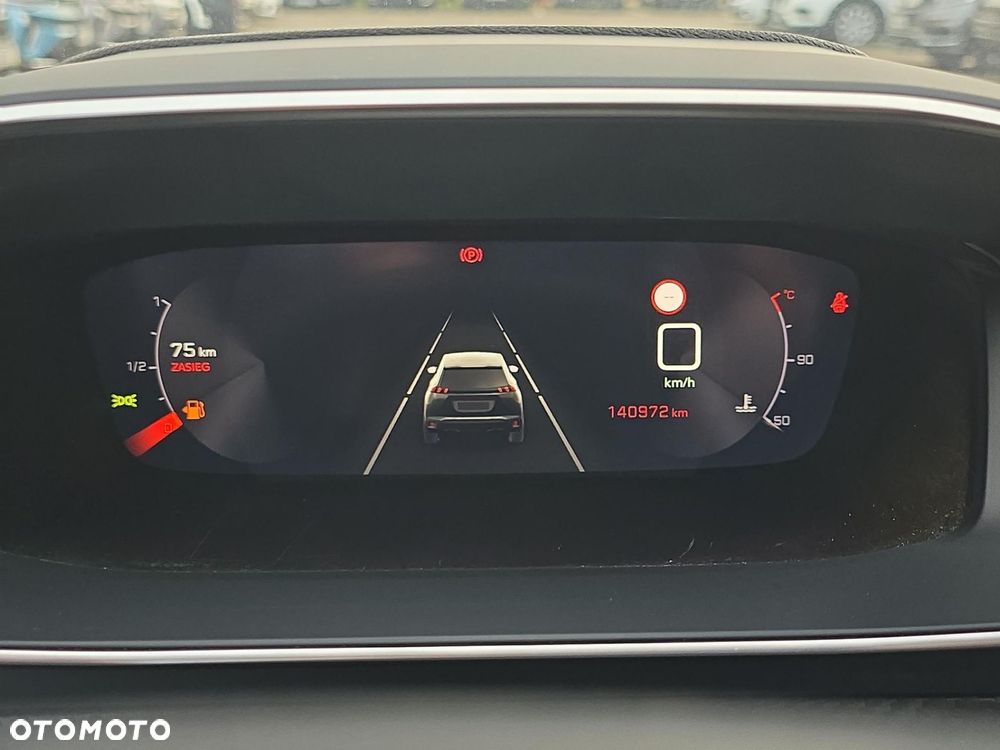 Peugeot 2008 1.5 BlueHDi Allure Pack S&S - 17