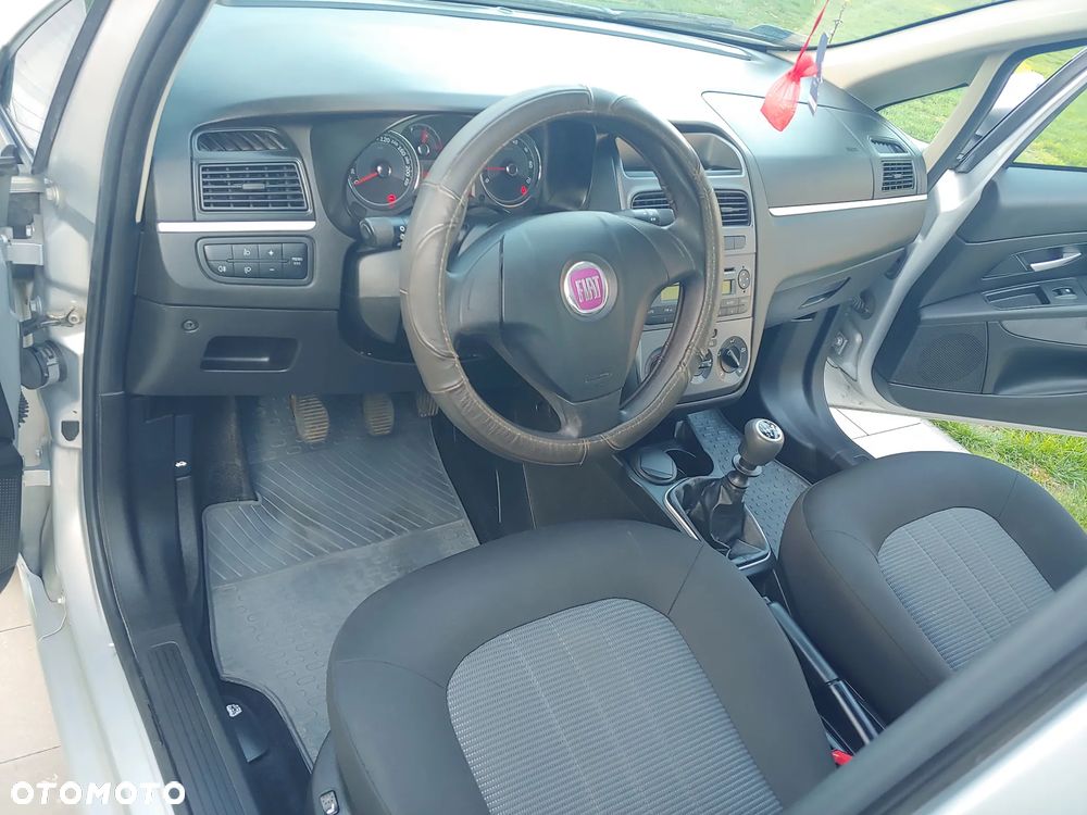Fiat Linea 1.4 8V Active - 11