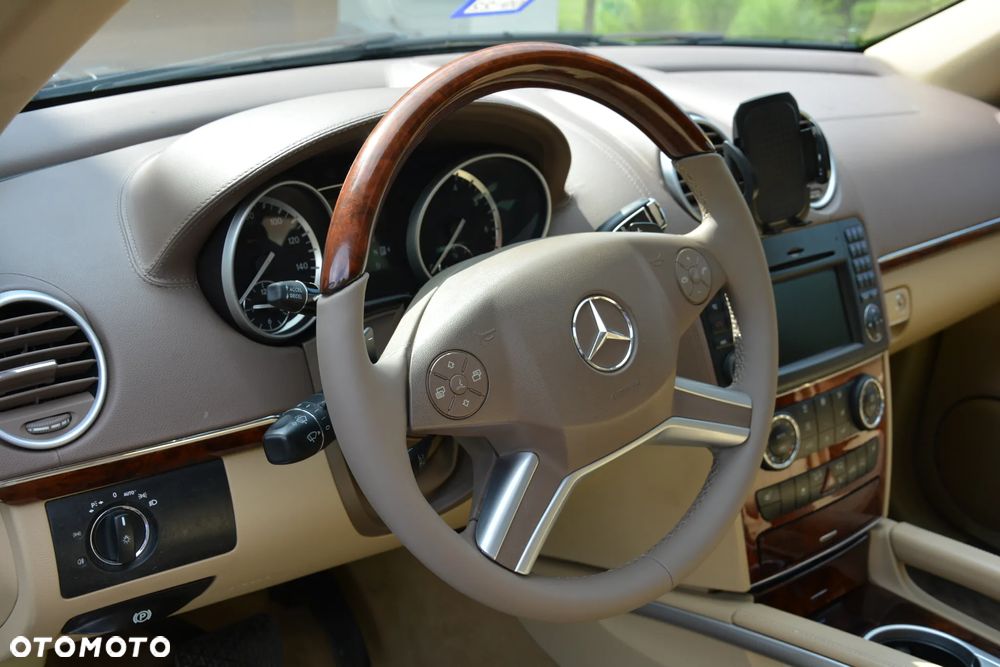 Mercedes-Benz GL 450 4Matic 7G-TRONIC - 17