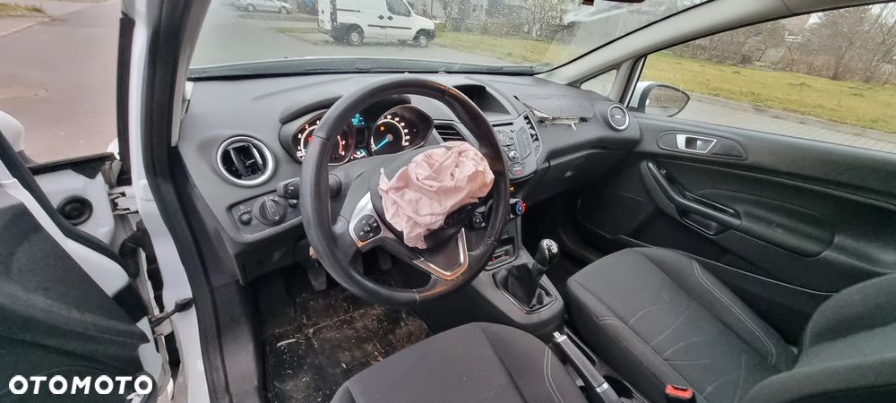 Ford Fiesta - 13