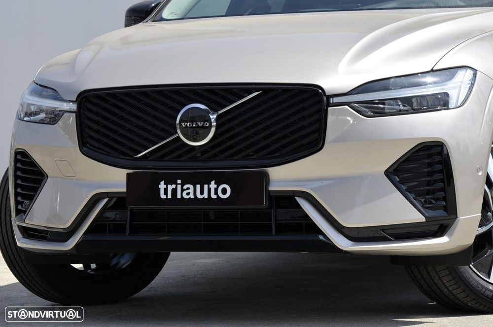 Volvo XC 60 2.0 T6 PHEV Plus Dark AWD - 8