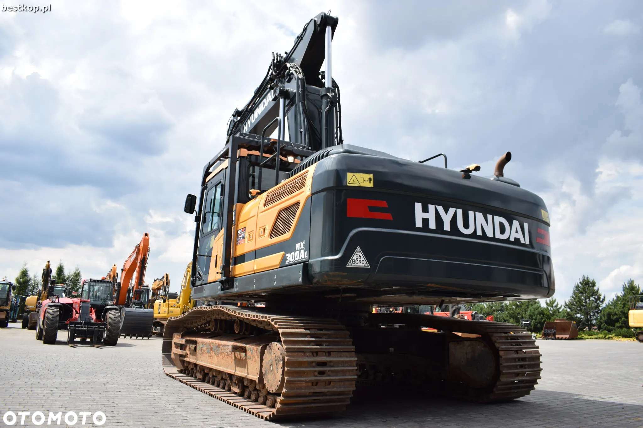 Hyundai HX300AL - 7