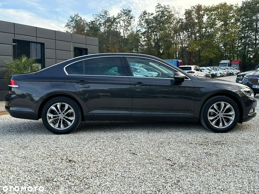 Volkswagen Passat - 9