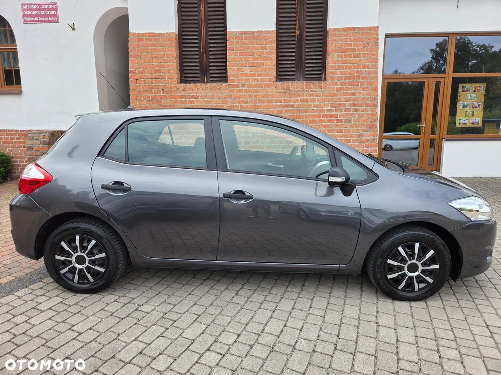 Toyota Auris - 8