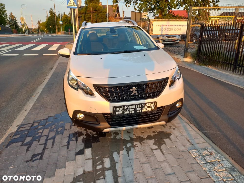 Peugeot 2008 1.2 Pure Tech Allure S&S EAT6 - 21