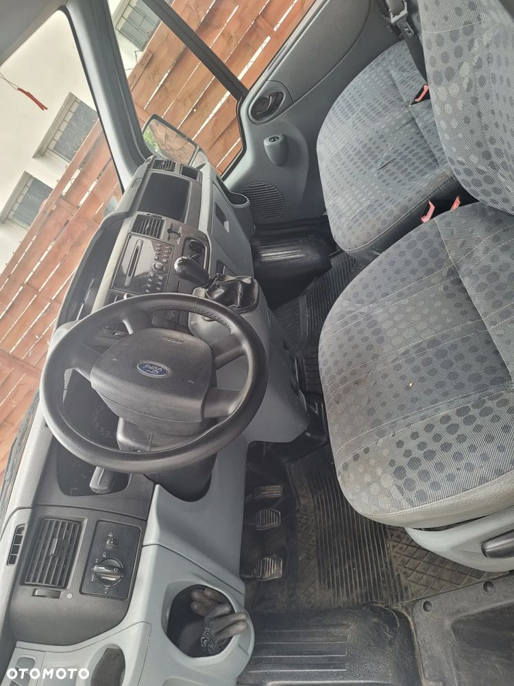 Ford Transit FT 300S Trend - 4