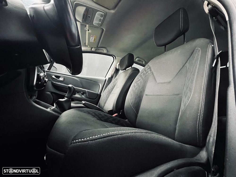 Renault Clio 1.5 dCi Comfort - 27