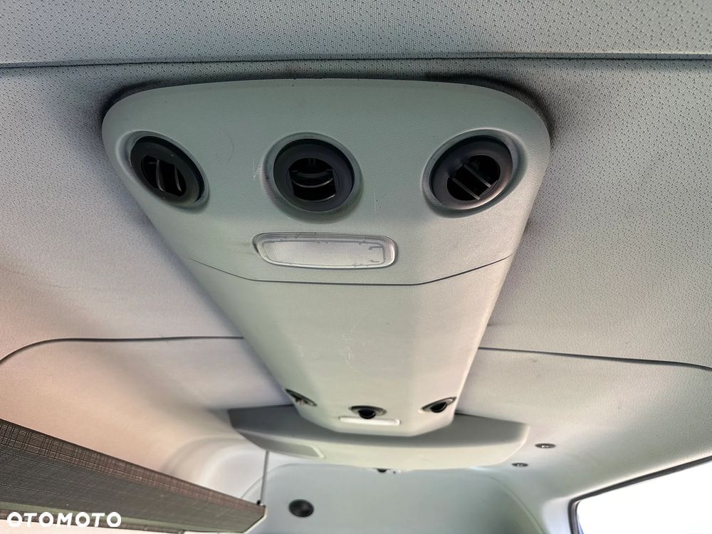 Mercedes-Benz Sprinter - 30