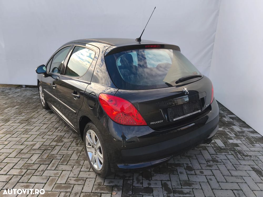 Peugeot 207 1.6HDI Trendy - 3