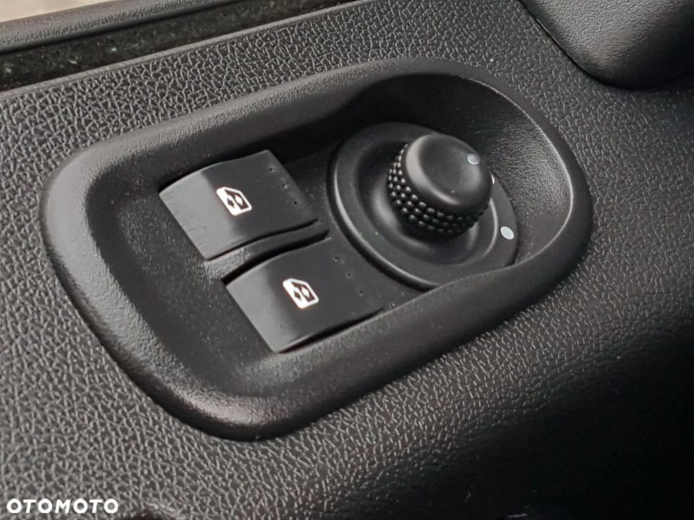 Renault MASTER KONTENER 8EP 4,21x2,23x2,22 KLIMA MANUAL KRAJOWY 6-BIEGÓW - 8