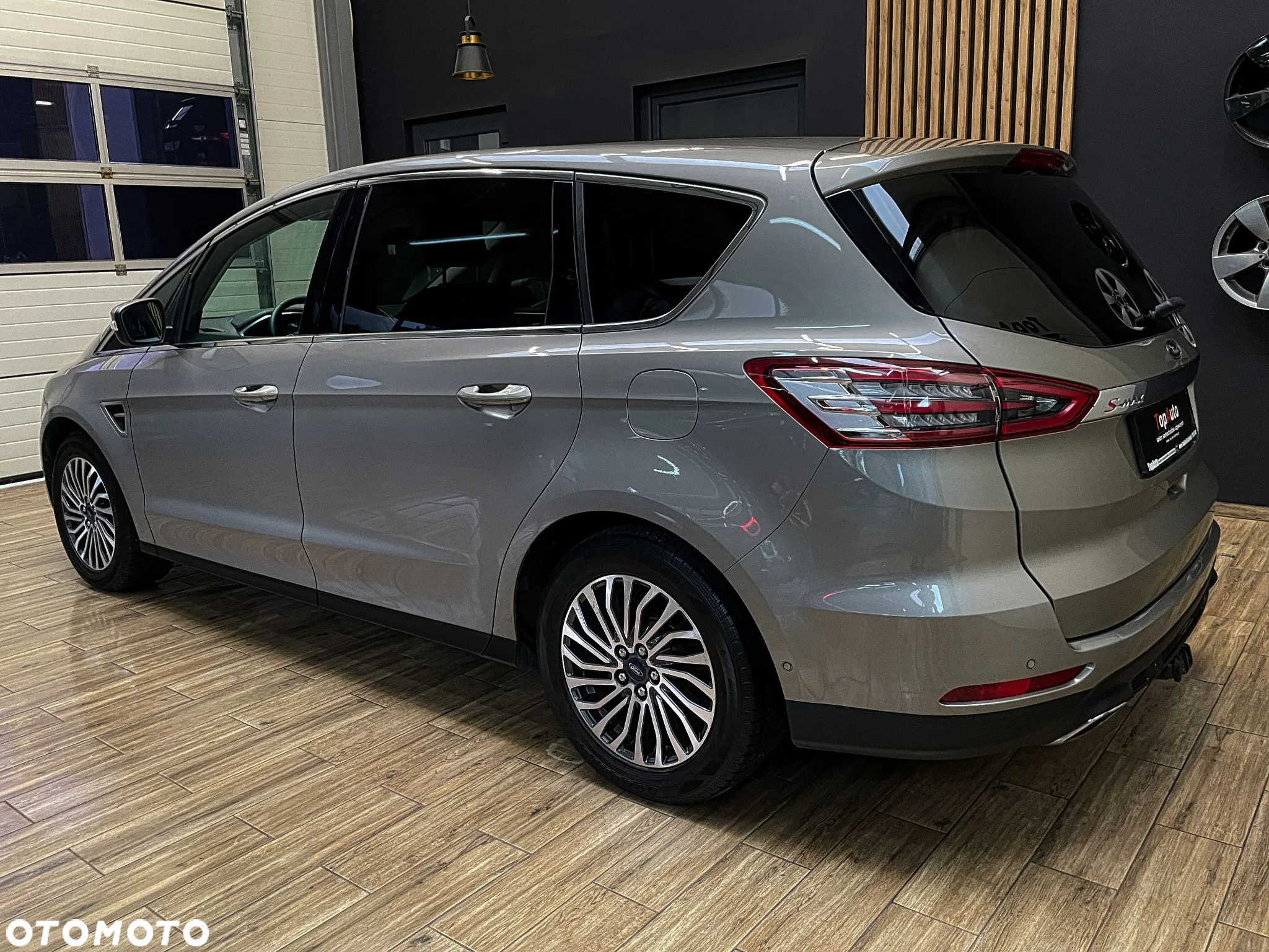 Ford S-Max 2.0 EcoBoost Titanium - 11
