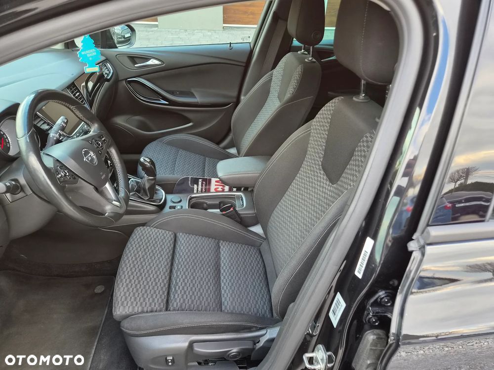 Opel Astra 1.6 CDTI Cosmo - 14