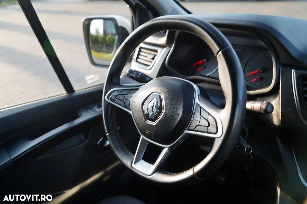 Renault TRAFIC III / AUTOBUS / 9 LOCURI / 90.000 KM / PRIMUL PROPRIETAR / SHOWROOM POLONESE / 2022 / - 20