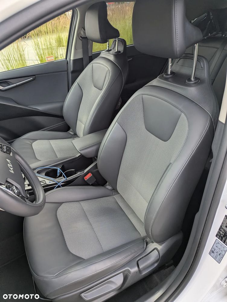 Kia Niro 1.6 GDI Hybrid L - 28