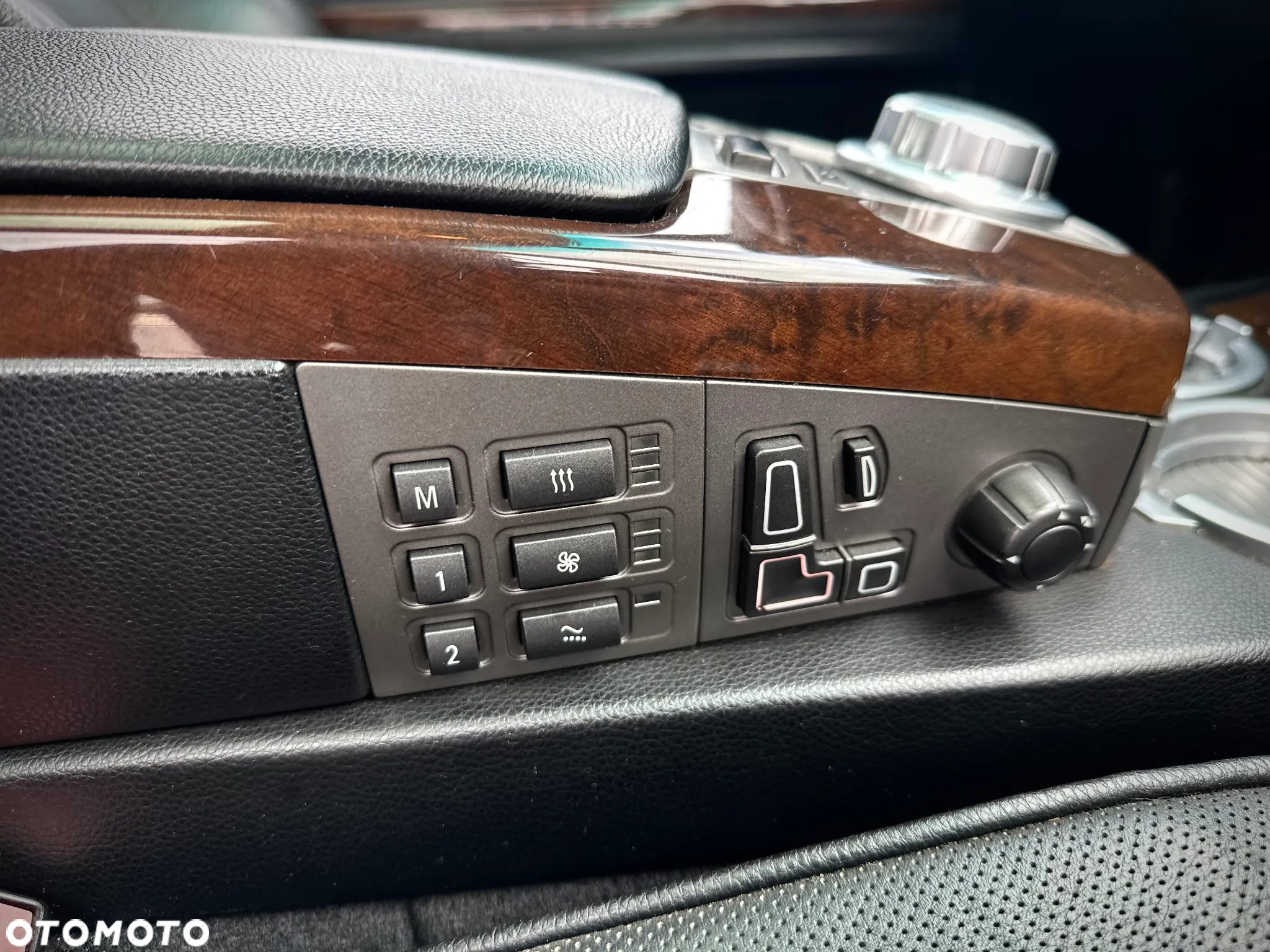 BMW Seria 7 750i L - 16