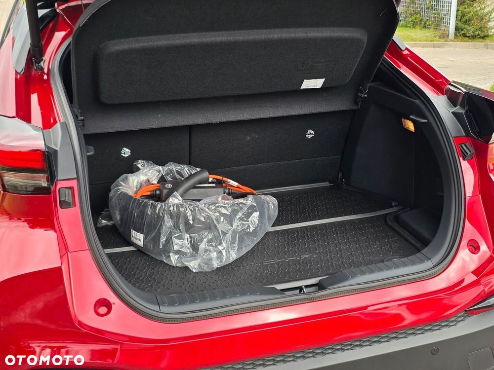 Toyota C-HR 2.0 PHEV Dynamic Force Executive - 33