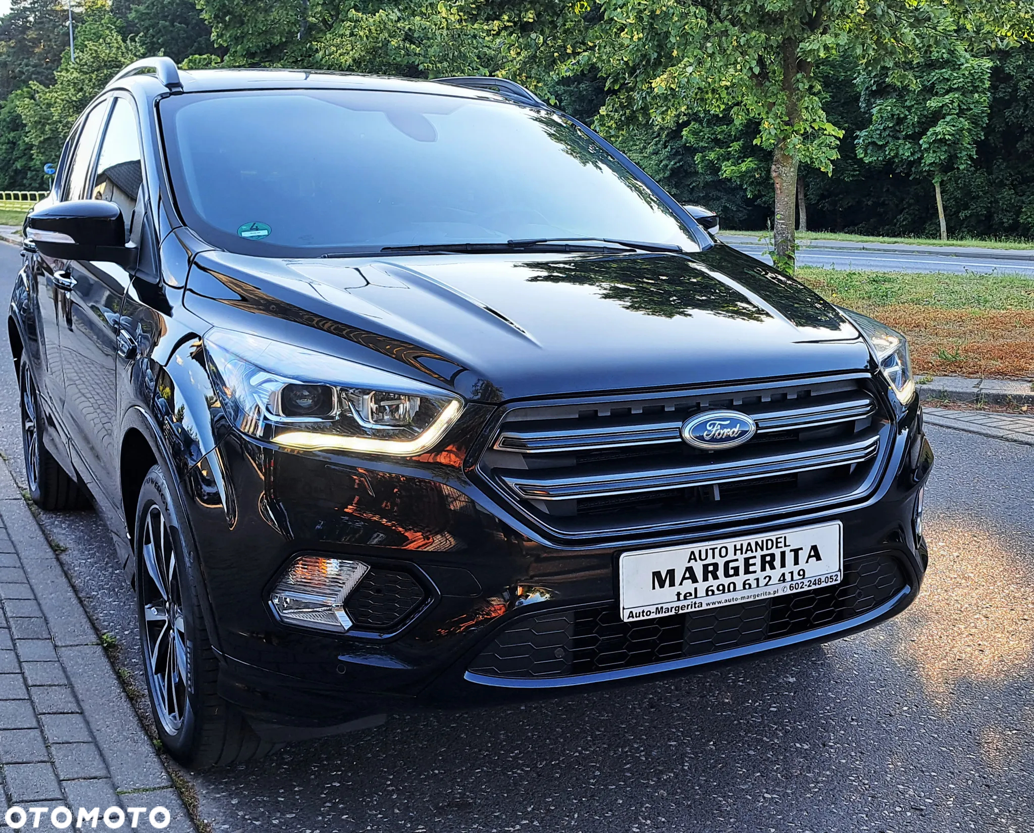 Ford Kuga 1.5 EcoBoost 2x4 ST-Line - 13