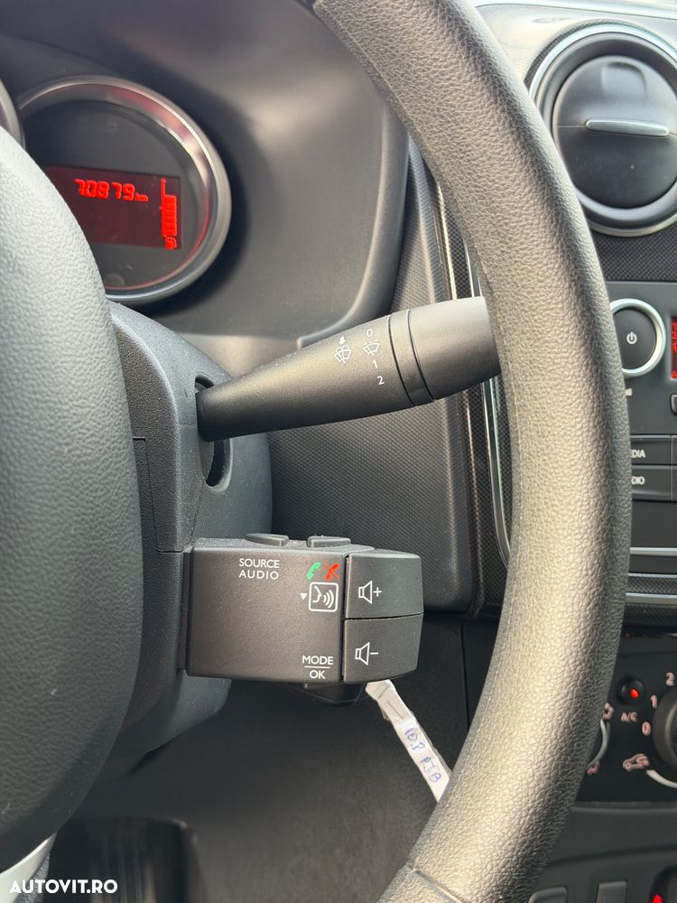 Dacia Logan 1.5 dCi Laureate - 13