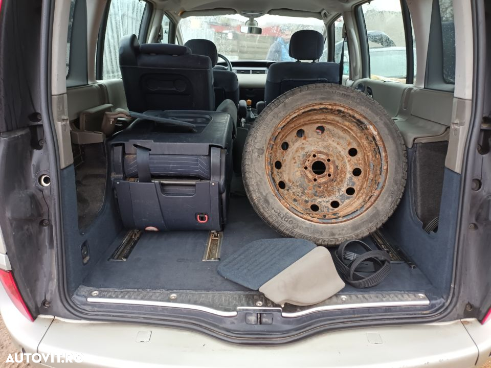 Dezmembrari  Renault ESPACE Mk 4  2002  > 0000 1.9 dCi (JK0U) Motorina - 4