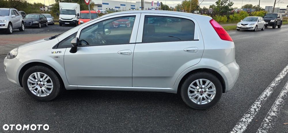 Fiat Punto 1.2 Young - 8