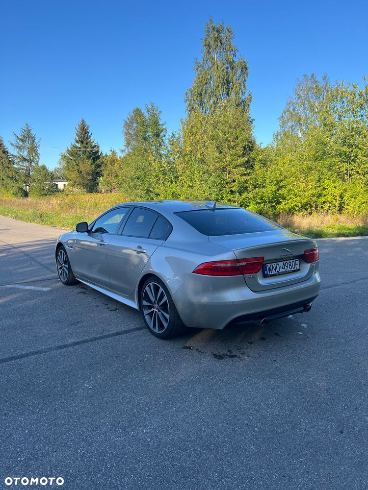 Jaguar XE S - 7