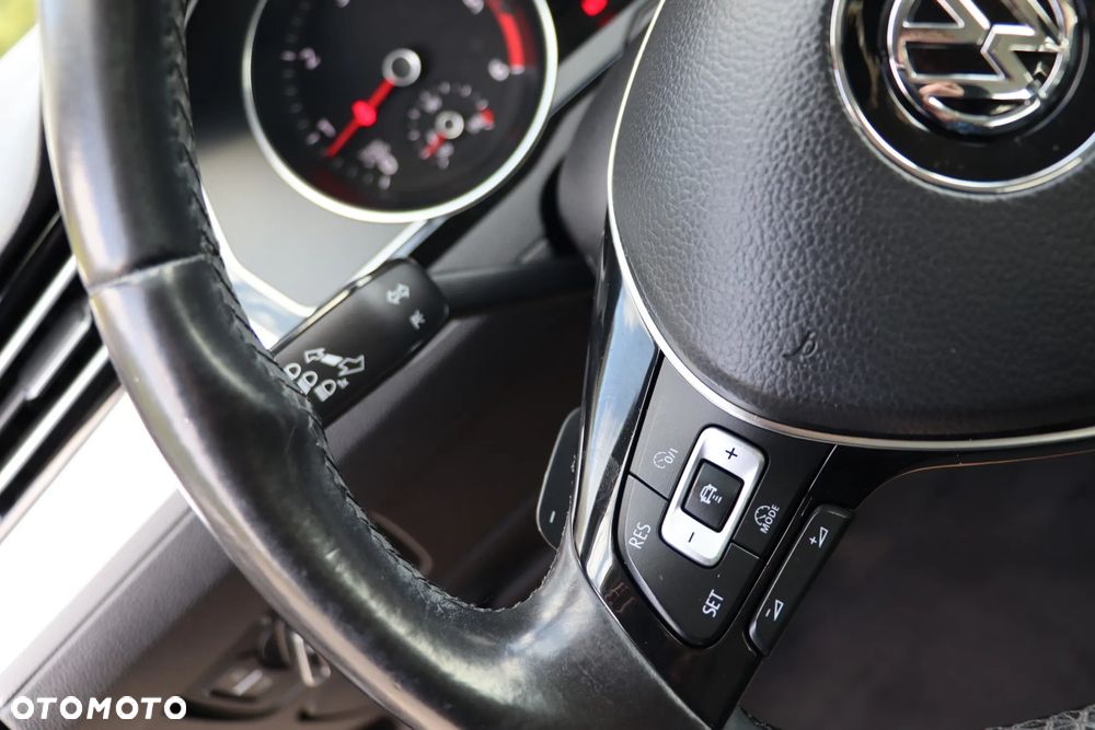 Volkswagen Passat Variant ver-variant-2-0-tdi-scr-dsg-comfortline - 38