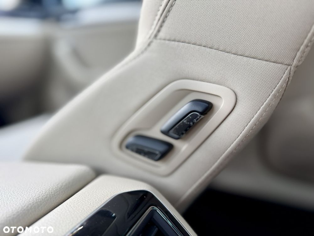 Skoda Superb 2.0 TDI DSG Premium Edition - 36