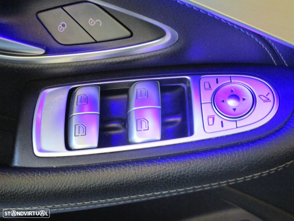Mercedes-Benz C 220 d Cabrio 9G-Tronic AMG Line Plus - 36