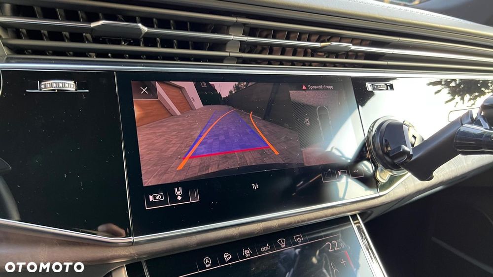 Audi Q8 - 18