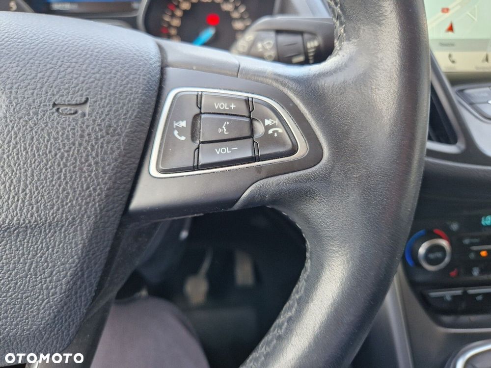 Ford Kuga - 25