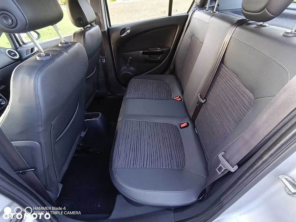 Opel Corsa 1.2 16V Cosmo - 16