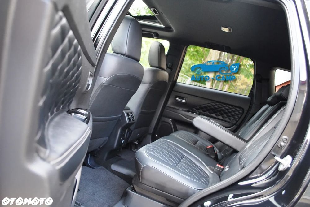 Mitsubishi Outlander PHEV Instyle + - 24