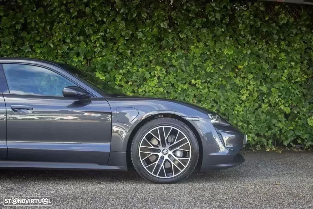 Porsche Taycan - 5