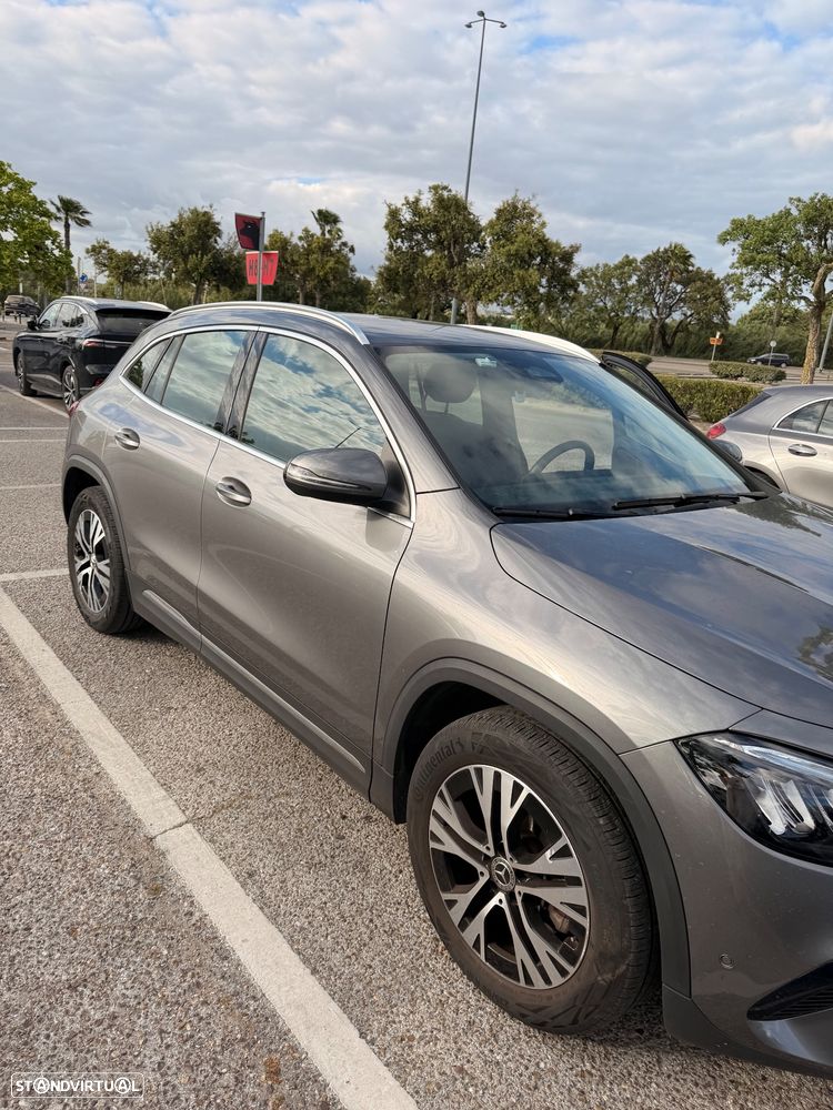 Mercedes-Benz GLA 180 d - 4